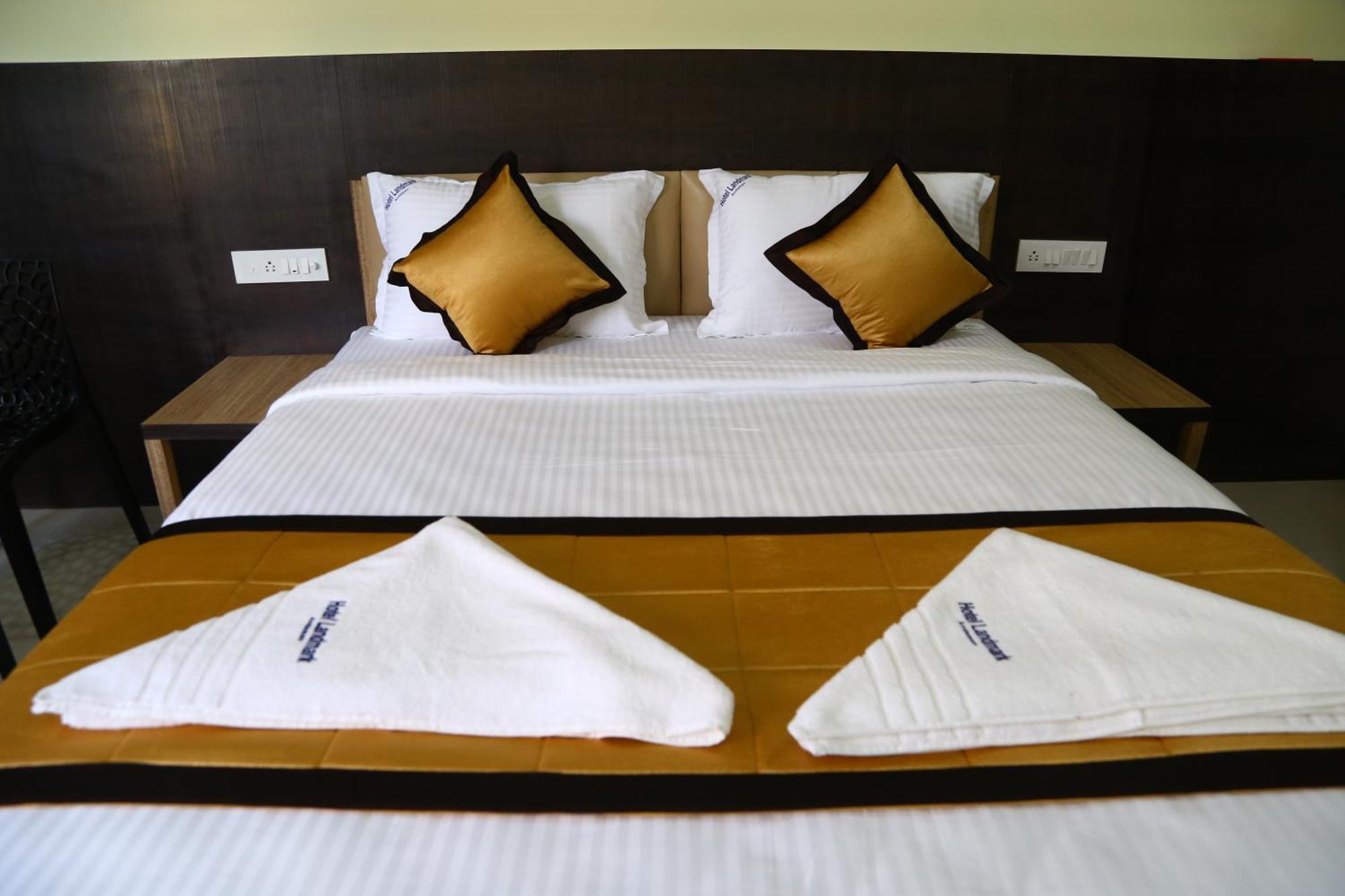 Hotel Landmark Port Blair Εξωτερικό φωτογραφία